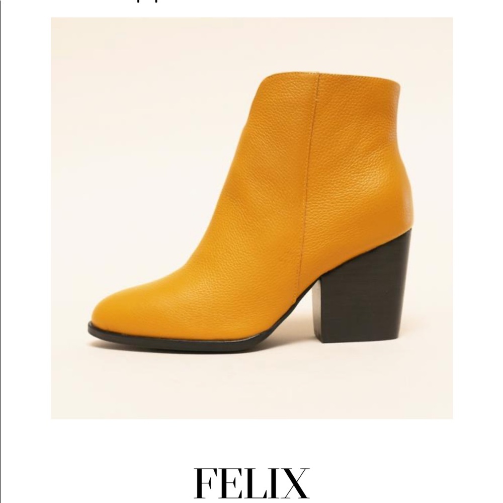 Sz8 Charlotte Stone Felix bootie - amazing color!